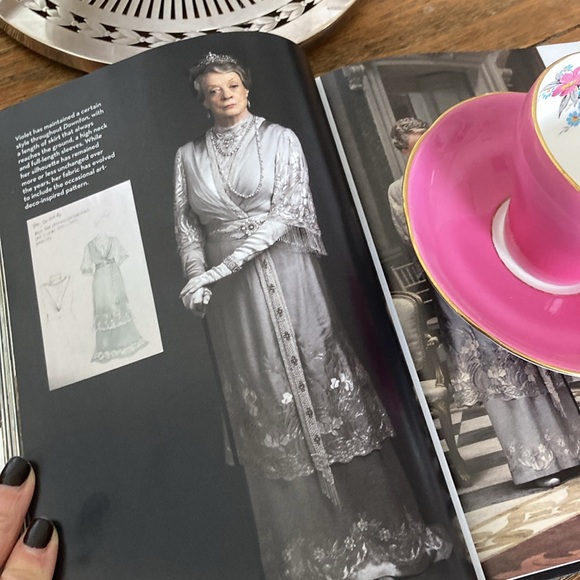 Downton Abbey Film Companion Book - Picture 8 of 16